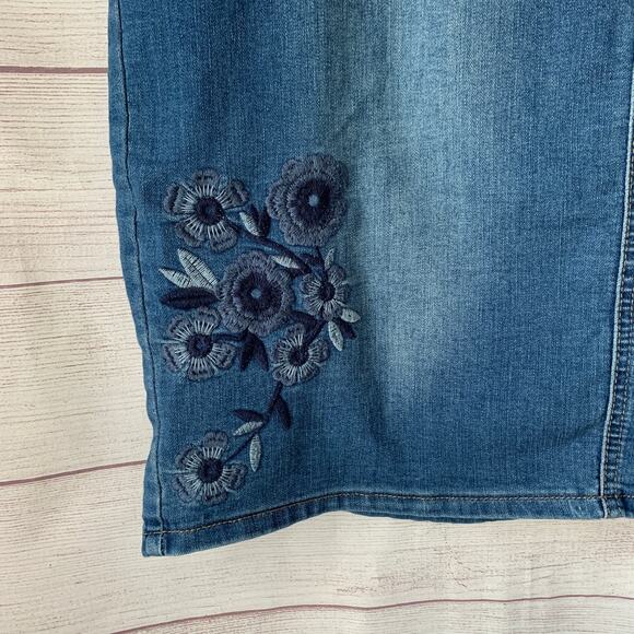 Westport 1962 Denim Jean Skirt with Embroidered Flowers Size 16 - Picture 13 of 13
